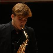 Profesor de Saxofón imparte clases a alumnos de cualquier edad y nivel